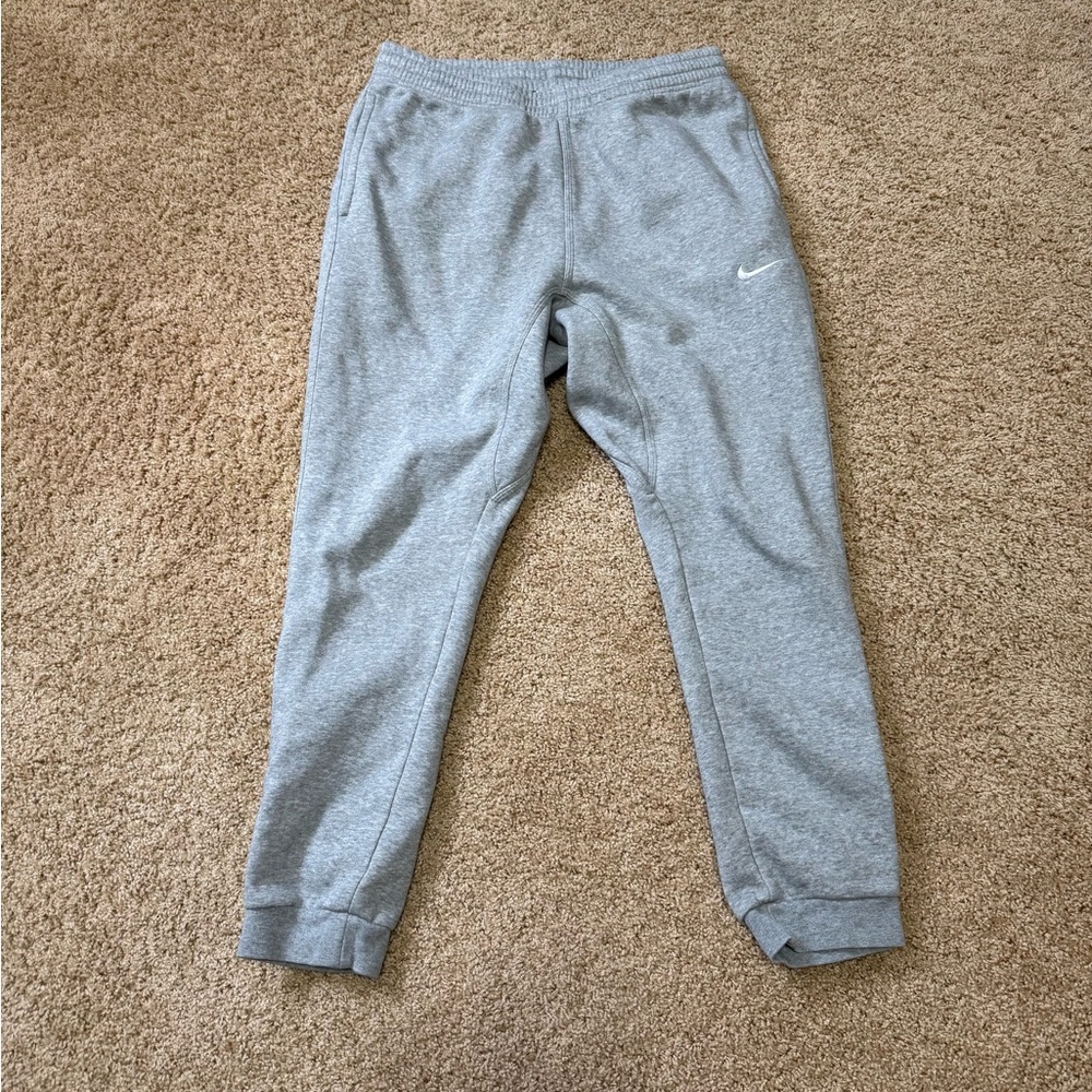 Nike Clothes - Picture 4 of 13